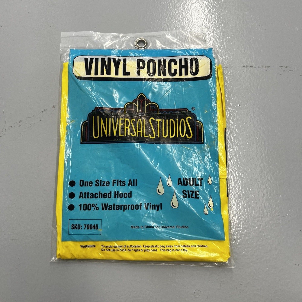 Universal Studios Yellow Vinyl Rain Poncho Hooded Waterproof Adult One Size NEW
